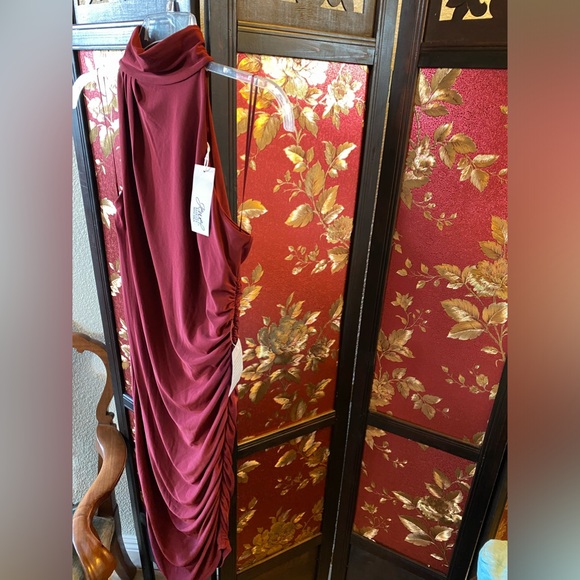 BRAND NEW BADGLEY MISCHKA RUCHED HALTER-NECK COCKTAIL DRESS- BURGUNDY SZ 0-4 - Picture 10 of 16